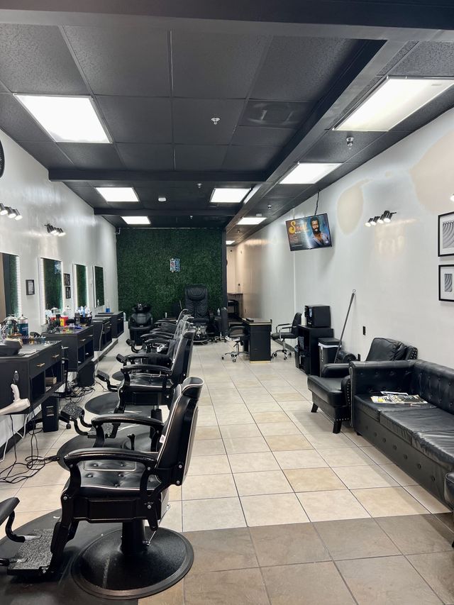Inside Carlis Barbershop